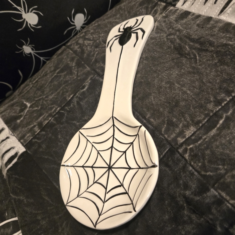🕸️ Spiderweb Spoon Rest ✨ Gothic Halloween Kitchen Decor